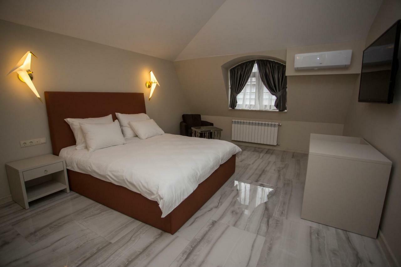 Downtown Hotel Batumi Exteriör bild